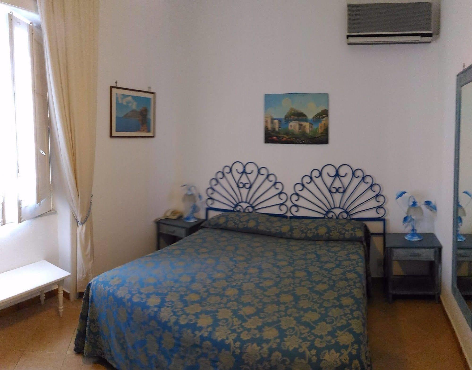 Hotel Poseidon Lipari  Buitenkant foto