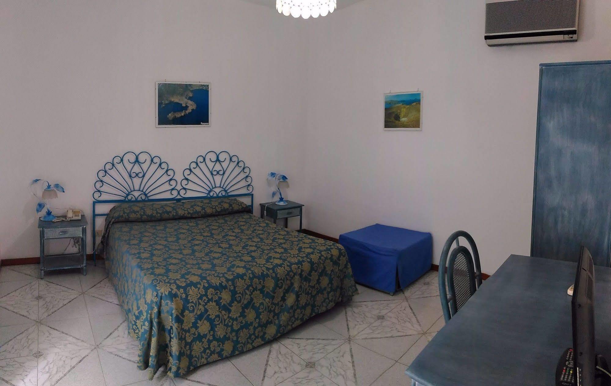 Hotel Poseidon Lipari  Buitenkant foto