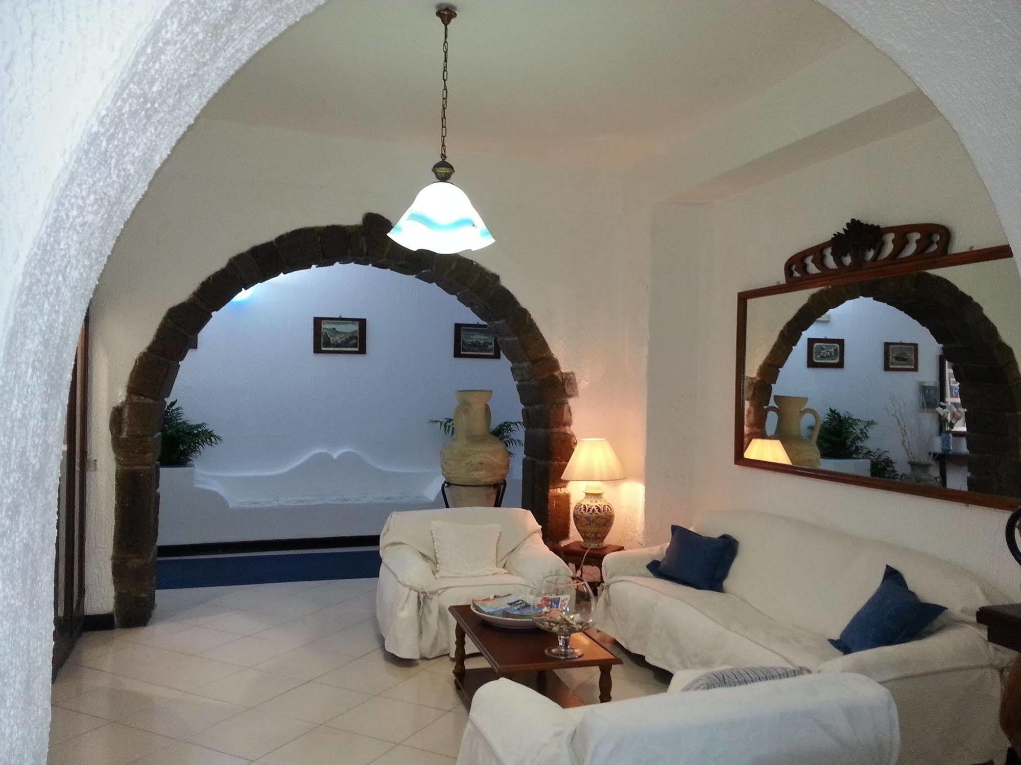 Hotel Poseidon Lipari  Buitenkant foto